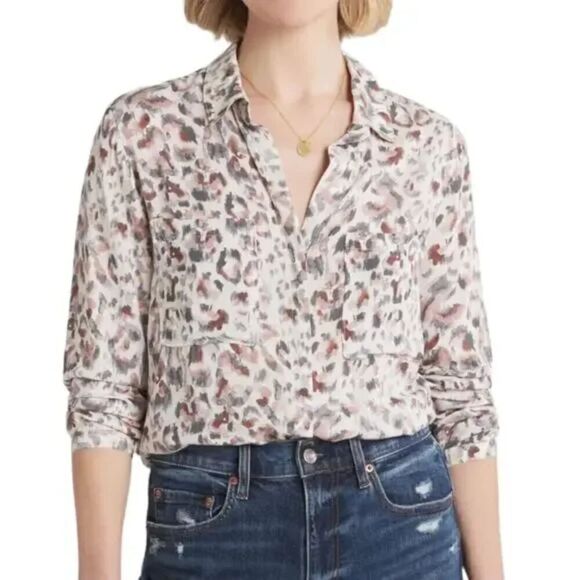 Cloth & Stone Anthropologie Grey Animal Print Button Down Blouse size Large - Picture 1 of 8